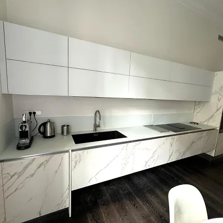 Carre D'or, Superbe Sur Jardin, Elegant Et Ensoleille Daire *