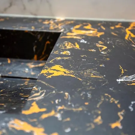 Daire Carre D'or, Superbe Sur Jardin, Elegant Et Ensoleille Nice