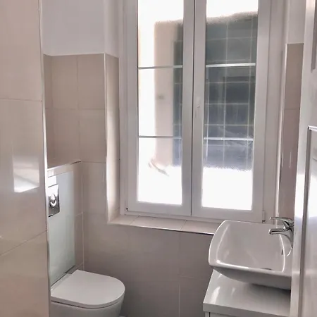 Daire Carre D'or, Superbe Sur Jardin, Elegant Et Ensoleille Nice