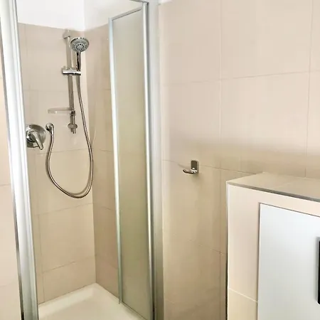 Daire Carre D'or, Superbe Sur Jardin, Elegant Et Ensoleille